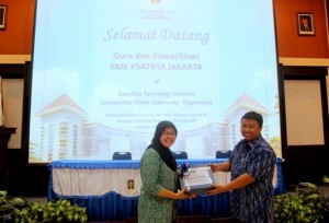 FTI UII Terima Kunjungan Siswa SMK Ksatrya Jakarta